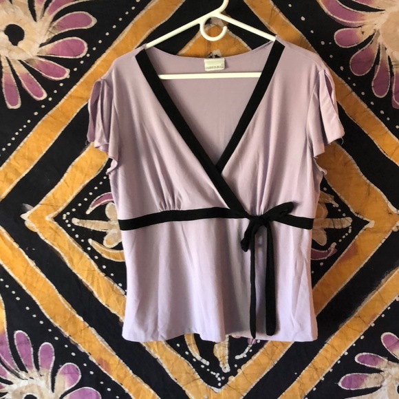 Purple top - Picture 1 of 2